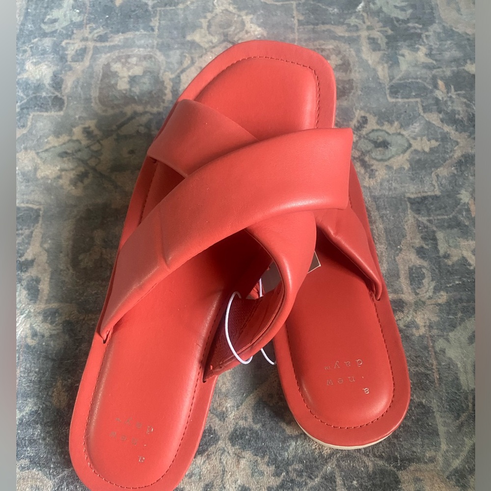 NWT, a new day, coral sandals, size 8